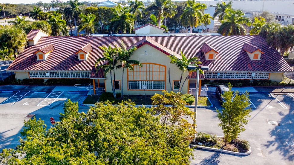 2100 W Atlantic Blvd, Pompano Beach, FL for sale - Building Photo - Image 2 of 8