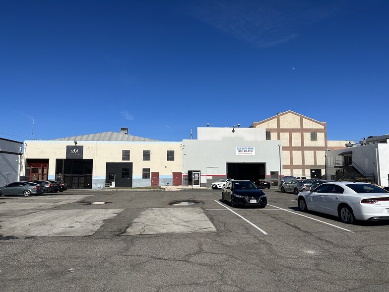 500 9th St, Modesto, CA for lease - Building Photo - Image 1 of 34