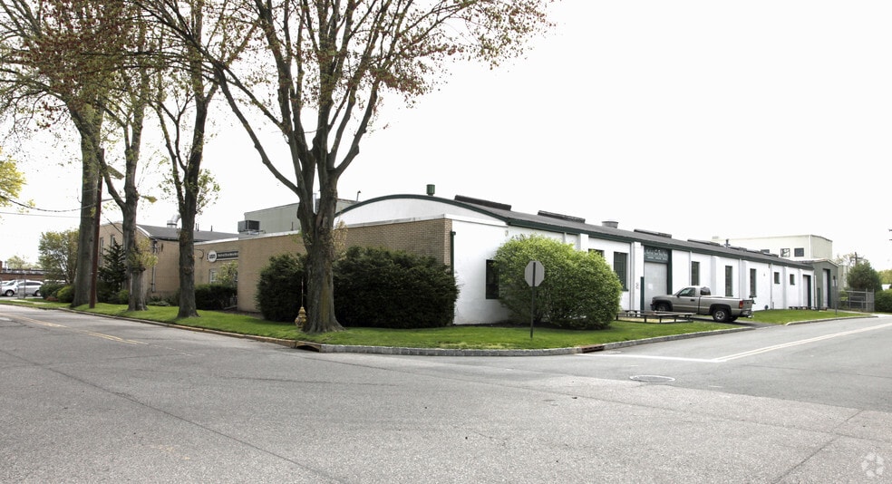 261 Monroe Ave, Kenilworth, NJ for lease - Primary Photo - Image 1 of 6