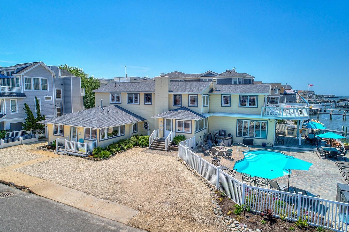 34 W New York Ave, Beach Haven, NJ 08008