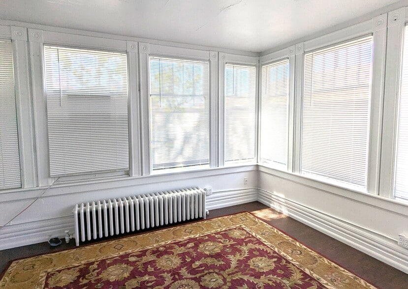 46 W 10th St, Reno, NV for sale - Building Photo - Image 3 of 12