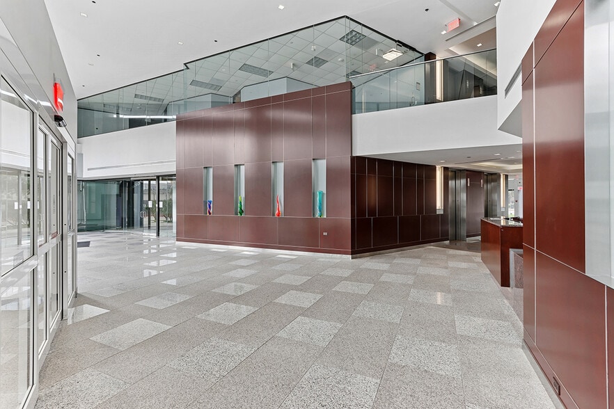 11490 Westheimer Rd, Houston, TX for lease - Interior Photo - Image 3 of 5