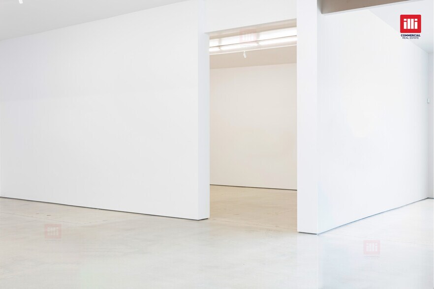 844 N La Brea Ave, Los Angeles, CA for lease - Interior Photo - Image 2 of 9