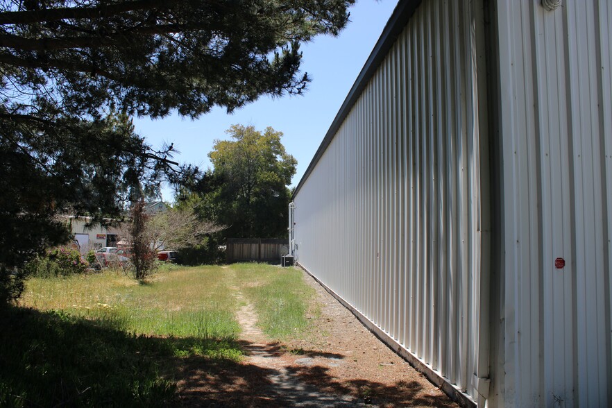 10031 Reese Cir, Salinas, CA for sale - Building Photo - Image 2 of 9