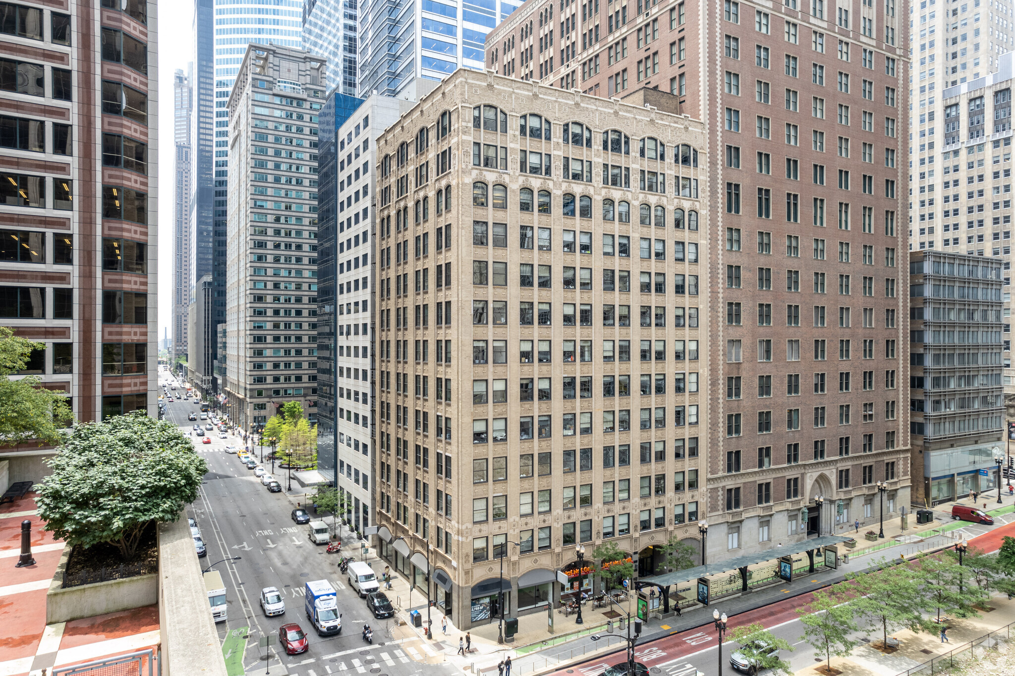 309 W Washington St, Chicago, IL for lease Building Photo- Image 1 of 6