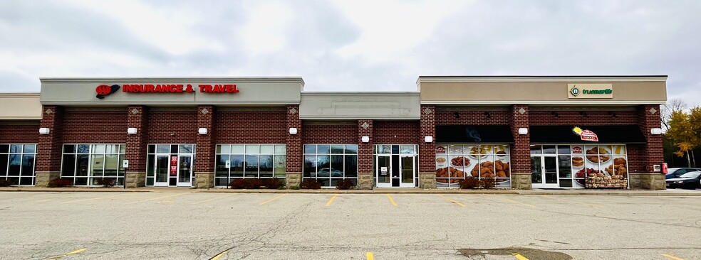 120-230 S McCarthy Rd, Appleton, WI for lease - Building Photo - Image 1 of 4