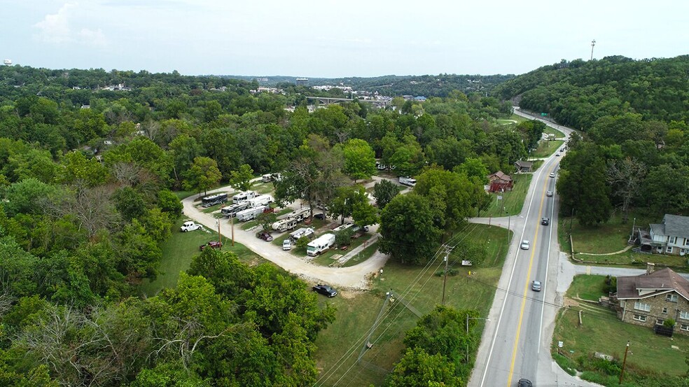 1376 US-65 BUS, Hollister, MO for sale - Building Photo - Image 2 of 3