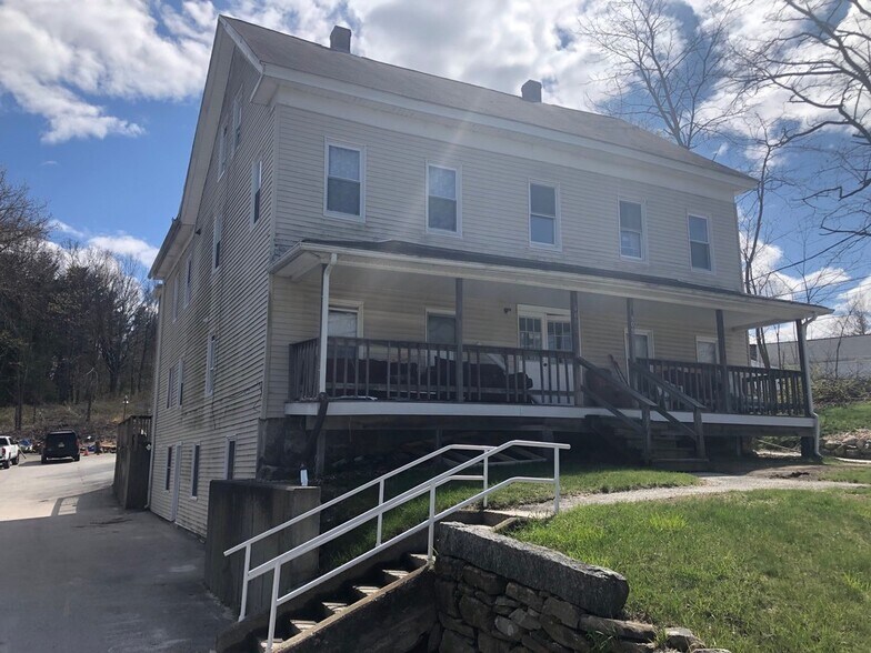 409 Ne main St, Douglas, MA for sale - Building Photo - Image 1 of 1