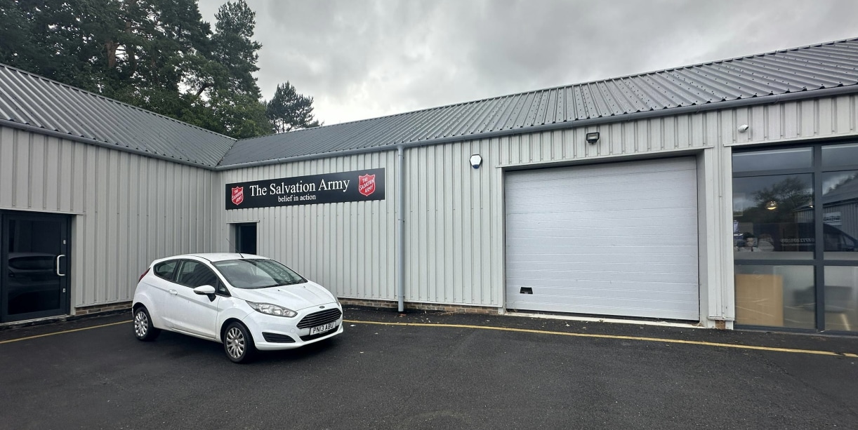 School Ln, Normandy for lease Building Photo- Image 1 of 3