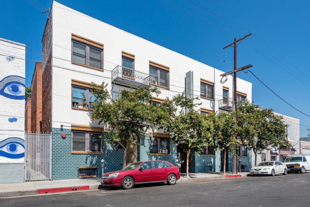 549 Ceres Ave, Los Angeles, CA 90013 Lincoln Hotel