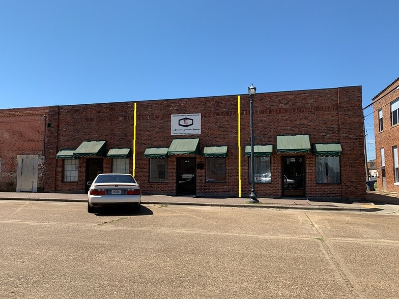 125 W Louisiana Ave, Vivian, LA 71082