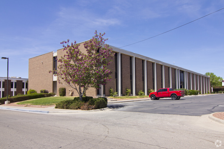 4150 Pinnacle St, El Paso, TX for lease - Building Photo - Image 3 of 8