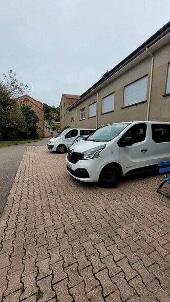 Office in Thizy-les-Bourgs for sale - Building Photo - Image 1 of 7