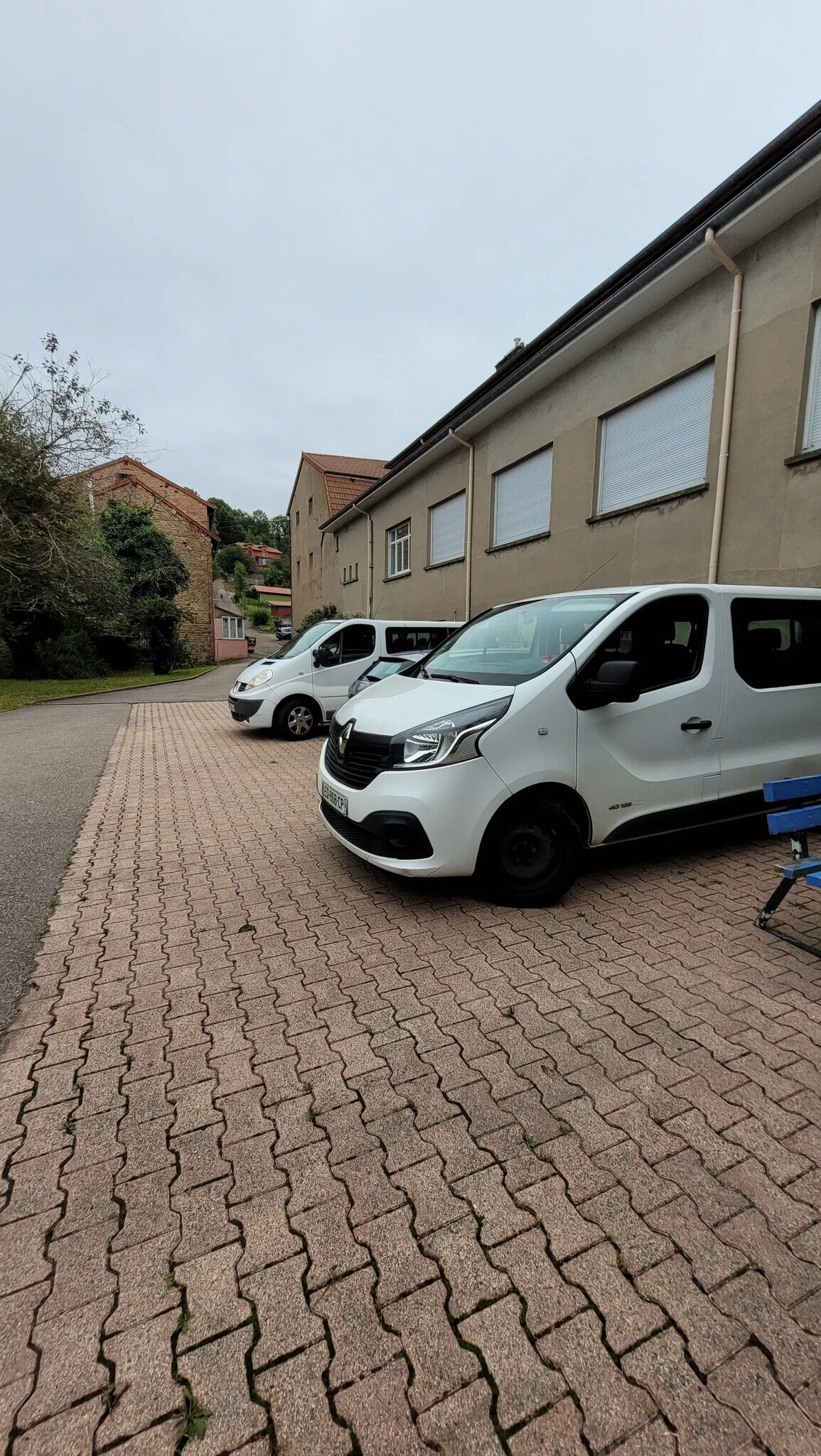 Office in Thizy-les-Bourgs for sale Building Photo- Image 1 of 8