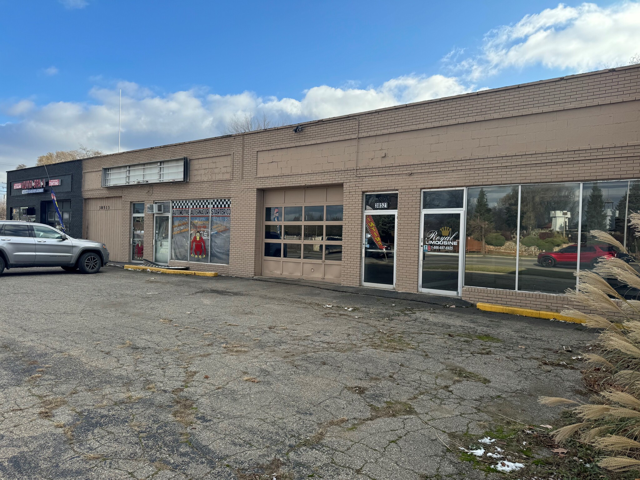 38505-38521 Ford Rd, Westland, MI for lease Primary Photo- Image 1 of 6