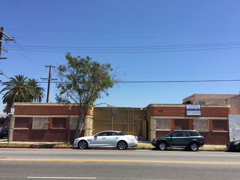 5700 S Hoover St, Los Angeles, CA for sale - Building Photo - Image 1 of 1