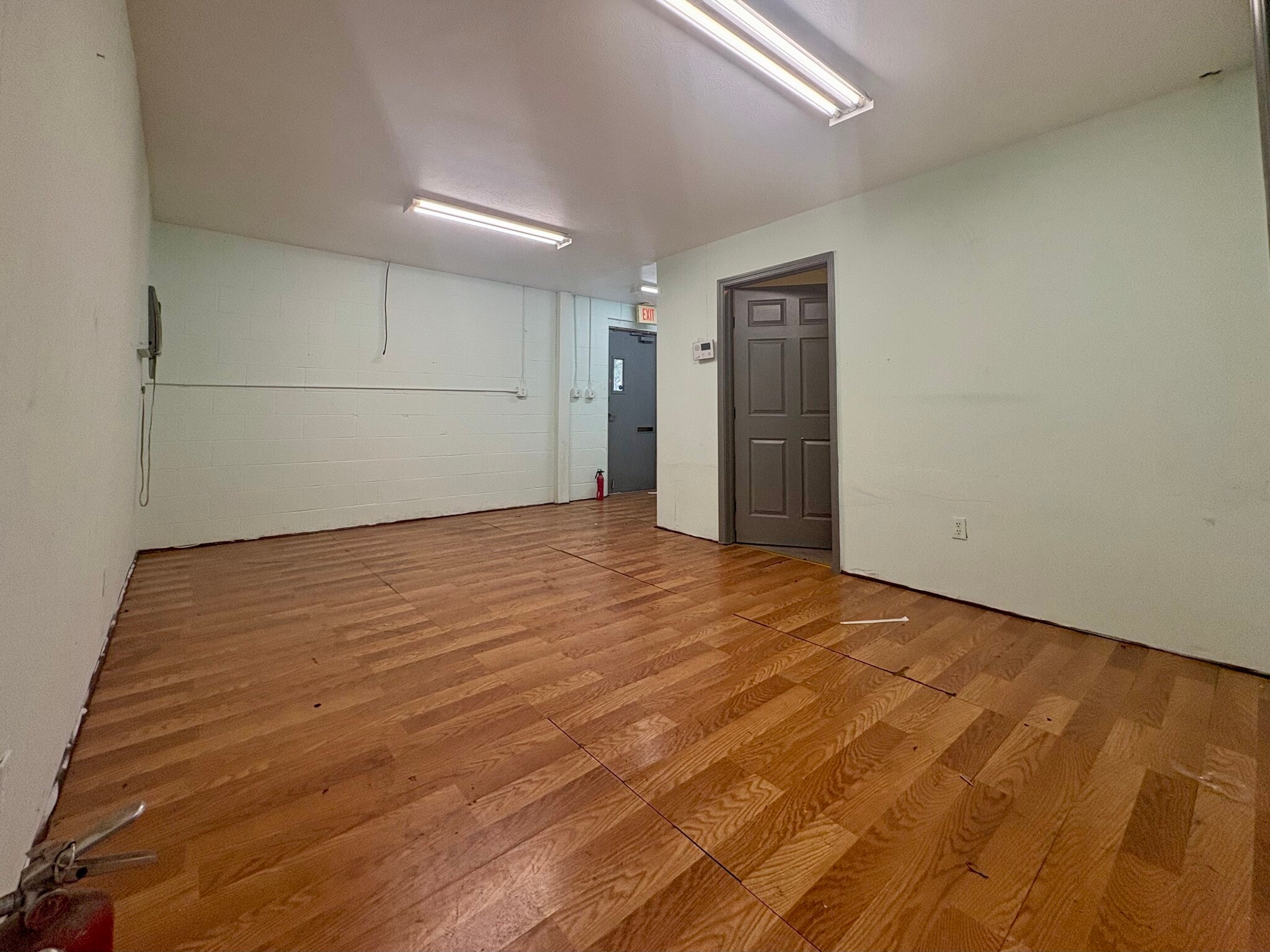 5411 Brookglen Dr, Houston, TX for lease Interior Photo- Image 1 of 2