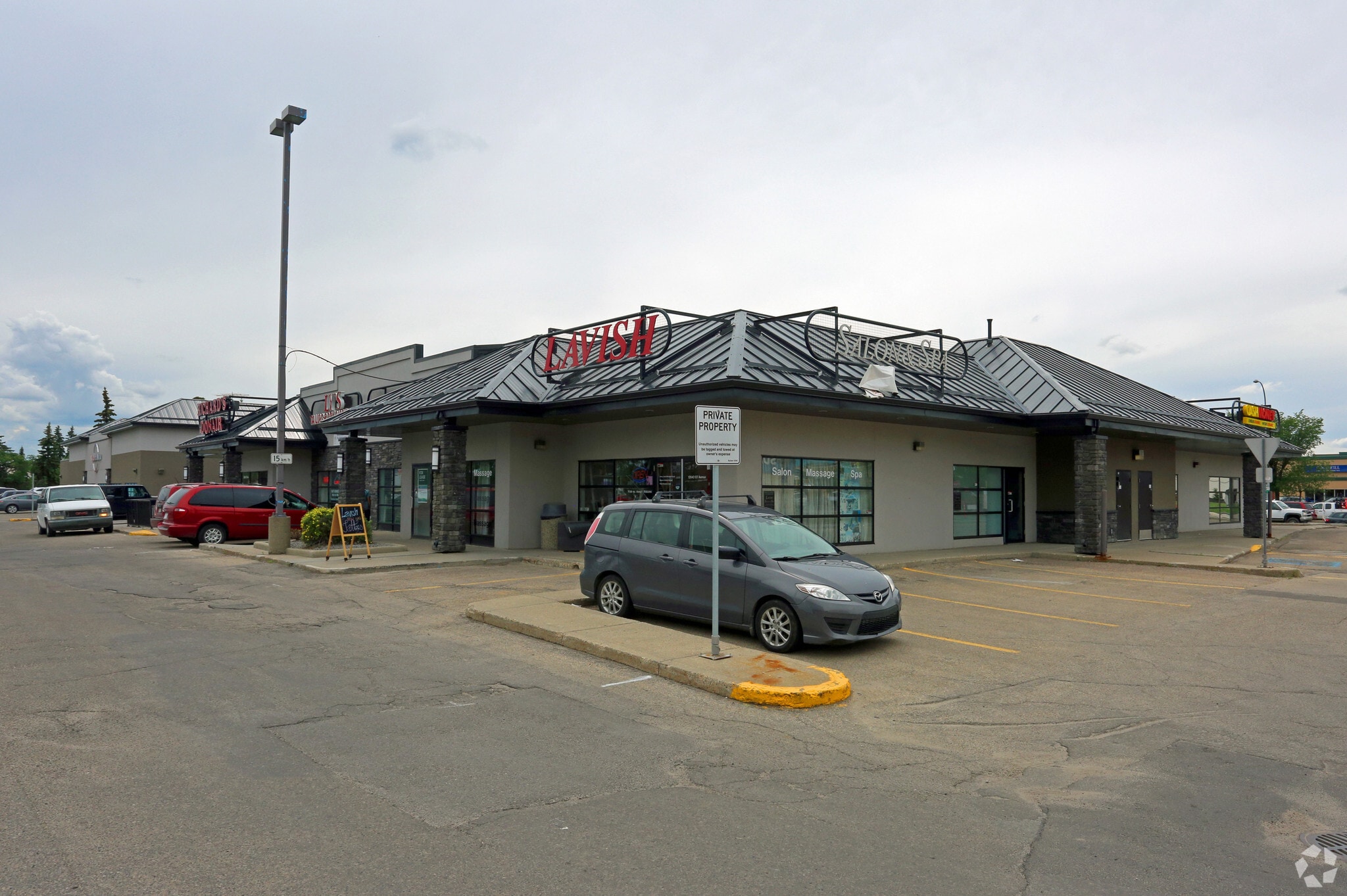 13737 127 St NW, Edmonton, AB for lease Building Photo- Image 1 of 11