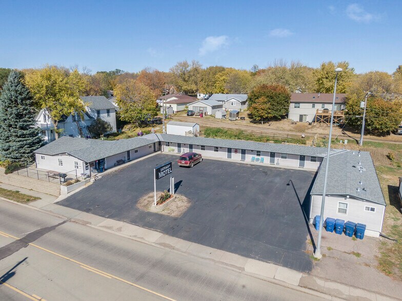 812 E 5th St, Canton, SD for sale - Aerial - Image 1 of 1