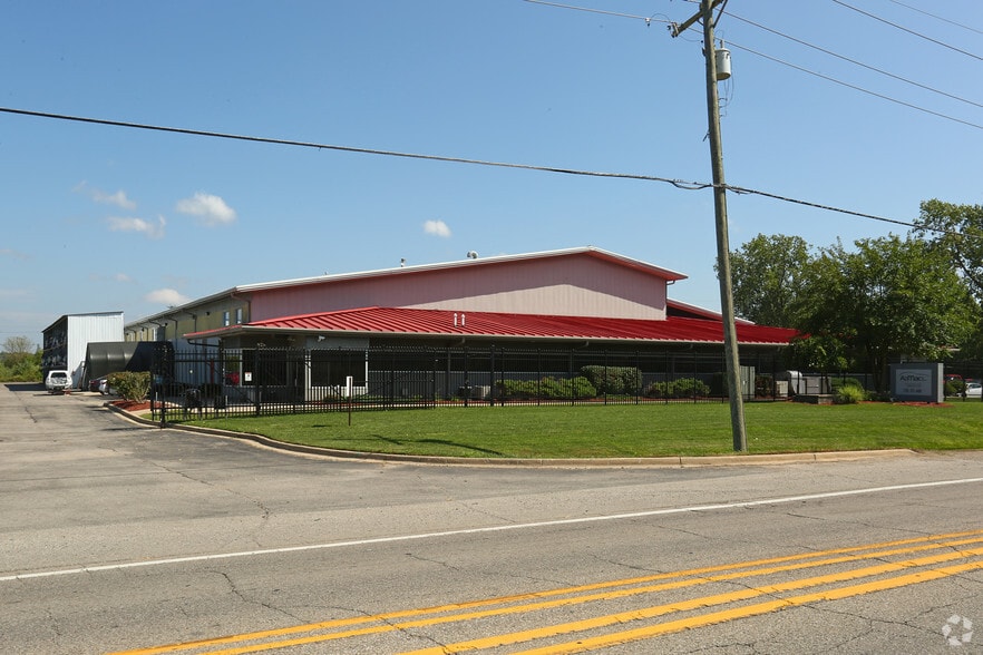 8393 Rawsonville Rd, Belleville, MI for sale - Building Photo - Image 3 of 4