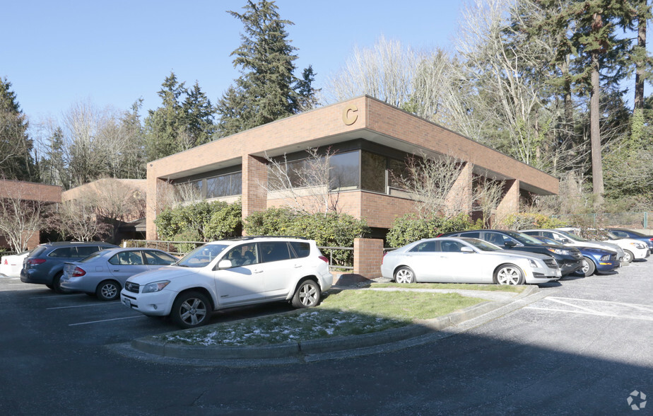 2330 130th Ave NE, Bellevue, WA for sale - Building Photo - Image 2 of 7