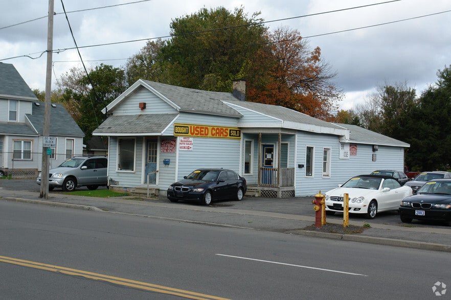 1104 Oriskany St, Utica, NY for lease - Building Photo - Image 3 of 5