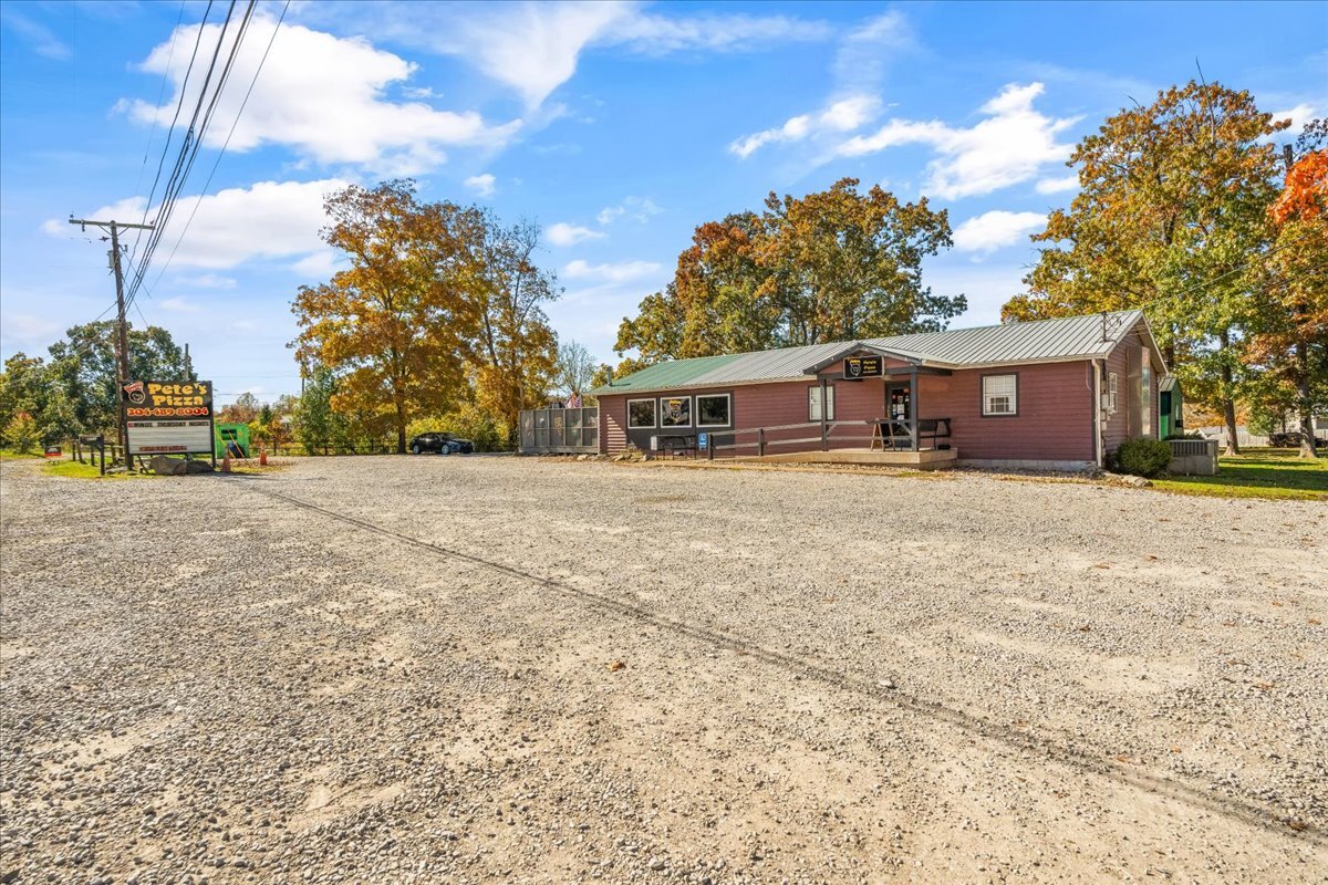 852 Southern Hwy, Mineral Wells, WV for sale Primary Photo- Image 1 of 27