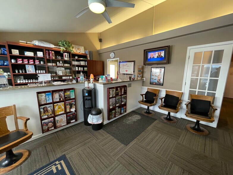 1408 Main St, Algonquin, IL for sale - Interior Photo - Image 1 of 1