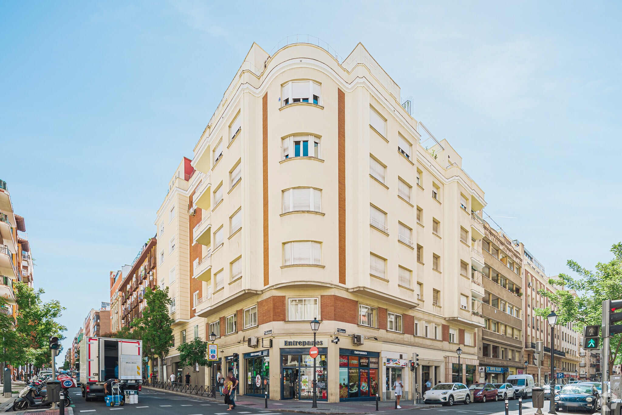 Calle Hilarión Eslava, 32, Madrid, Madrid for sale Primary Photo- Image 1 of 1