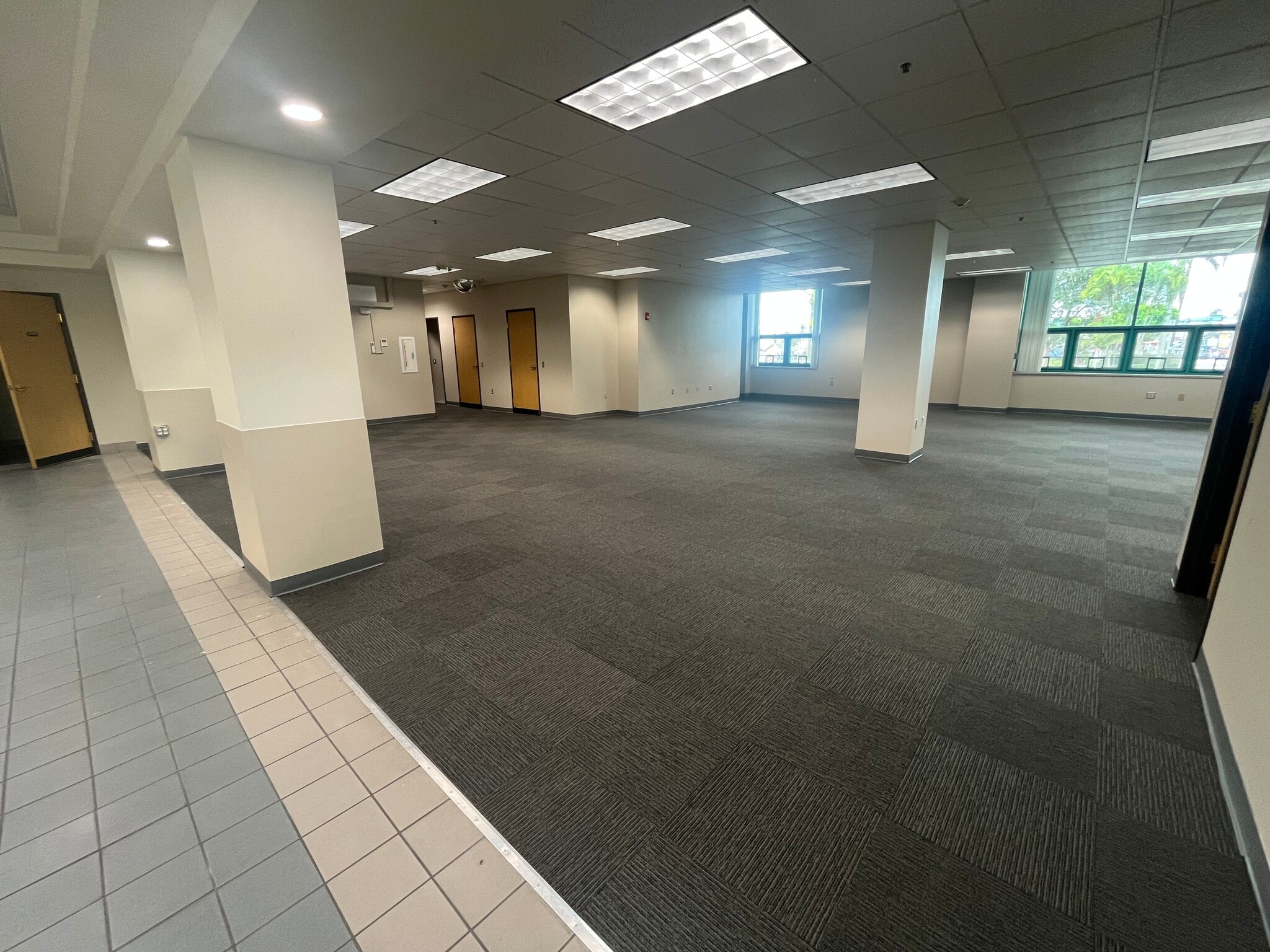 355 Kinoole St, Hilo, HI for lease Interior Photo- Image 1 of 8