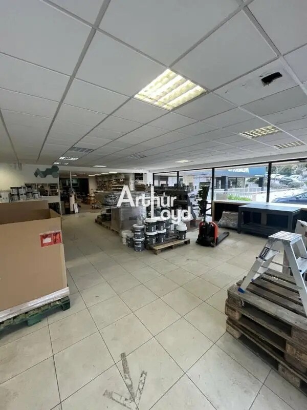 Retail in Vallauris for lease Interior Photo- Image 1 of 6