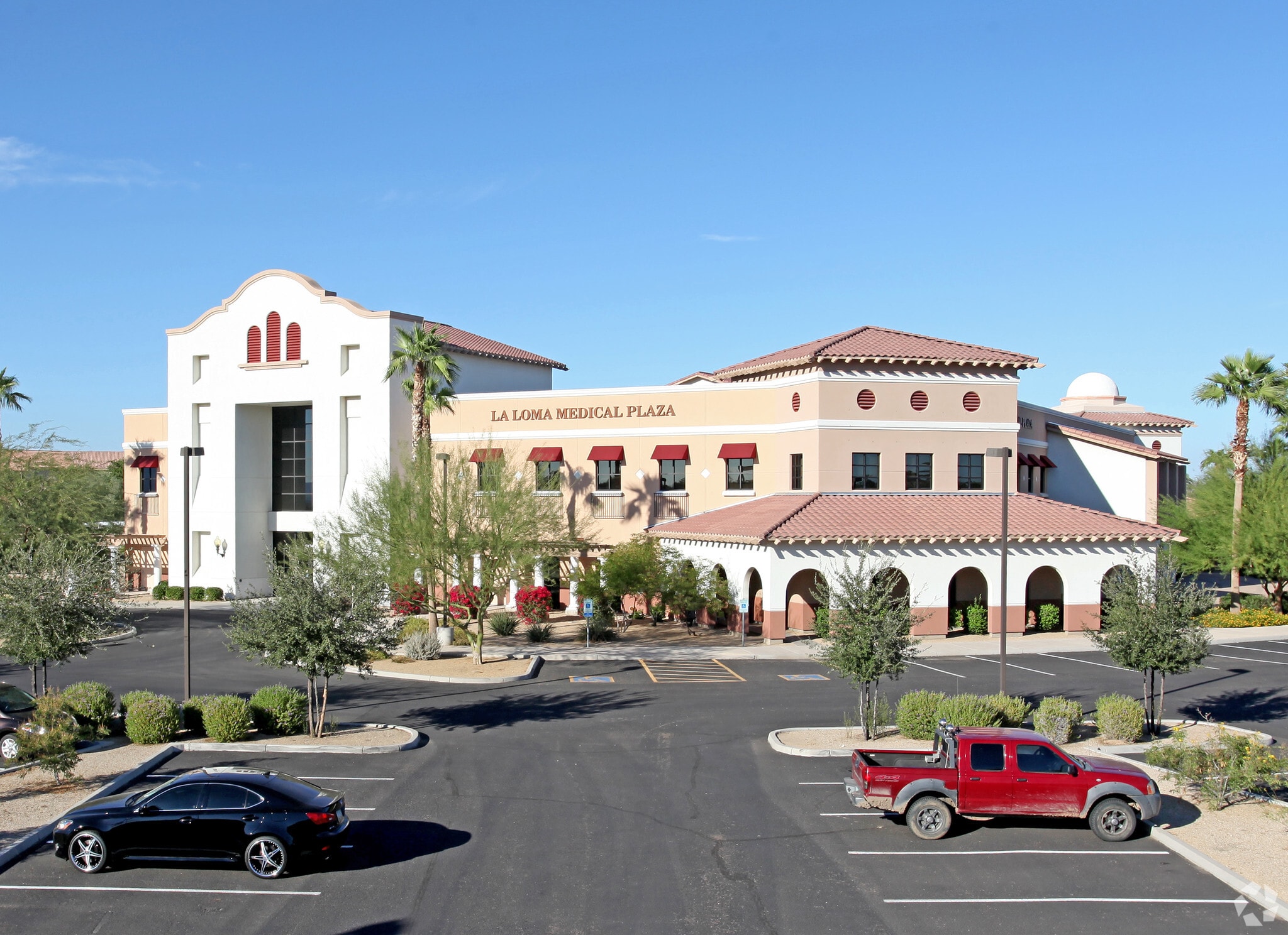 14044 W Camelback Rd, Litchfield Park, AZ for sale Primary Photo- Image 1 of 1