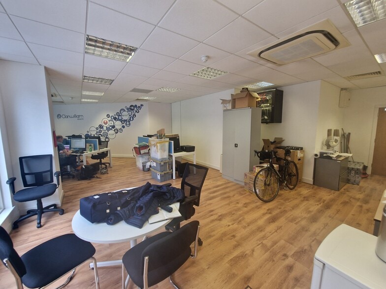 2 Station Ct, London for sale - Building Photo - Image 3 of 3