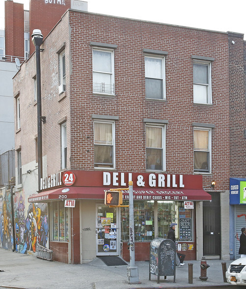 200 Graham Ave, Brooklyn, NY for sale - Primary Photo - Image 1 of 1