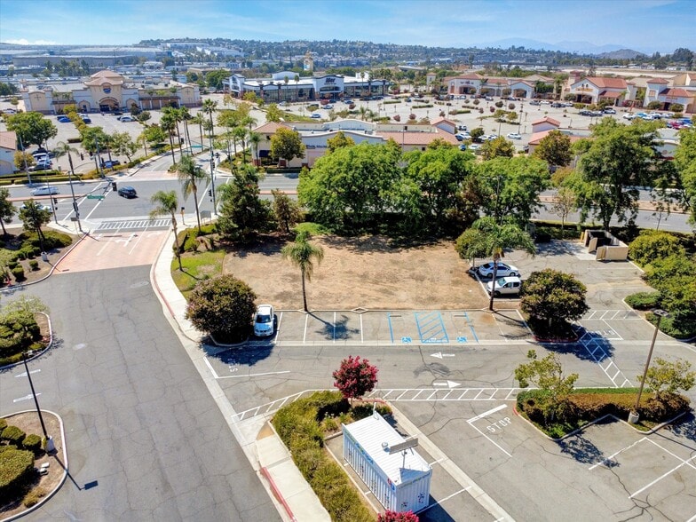 Canyon Springs Parkway, Riverside, CA for lease - Building Photo - Image 1 of 63