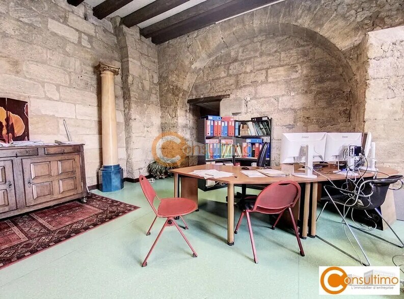 Flex in Libourne for sale - Interior Photo - Image 2 of 6