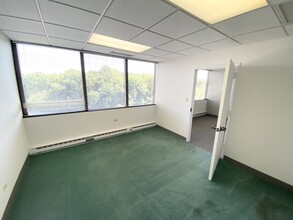 4801 W Peterson Ave, Chicago, IL for lease Interior Photo- Image 2 of 5