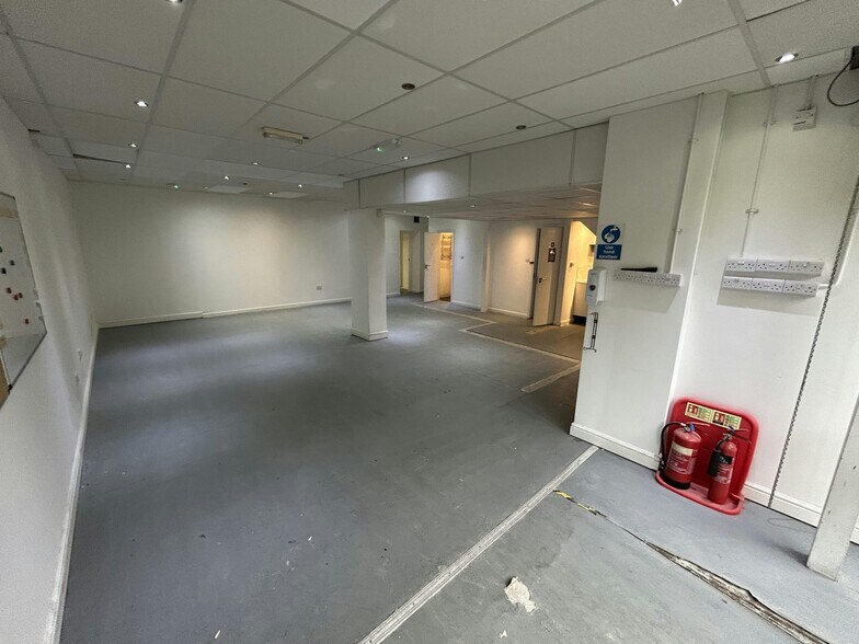 23A Bagleys Ln, London for sale - Building Photo - Image 3 of 16