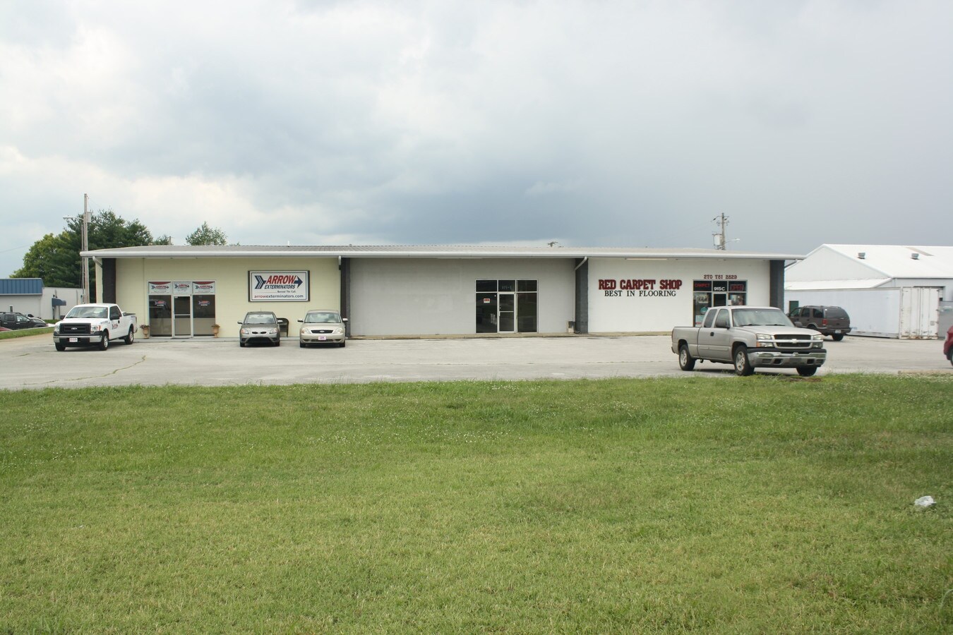 915 Lovers Ln, Bowling Green, KY 42103