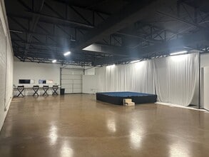 2062 Irving Blvd, Dallas, TX for lease Building Photo- Image 2 of 10