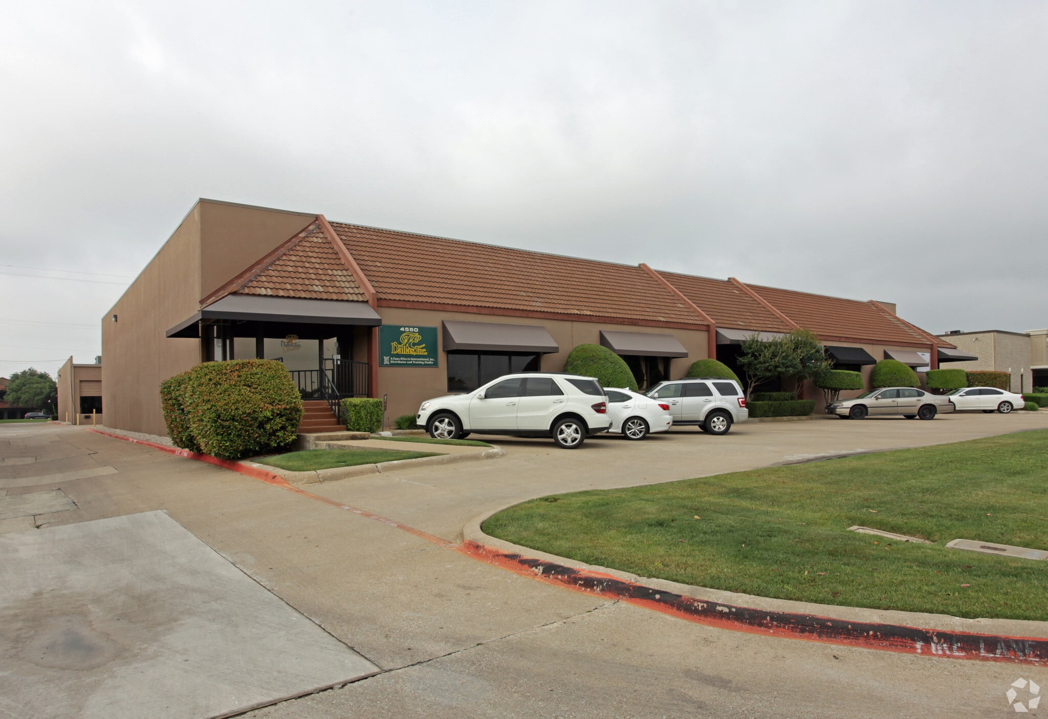 4544-4550 Sunbelt Dr, Addison, TX for lease Building Photo- Image 1 of 3
