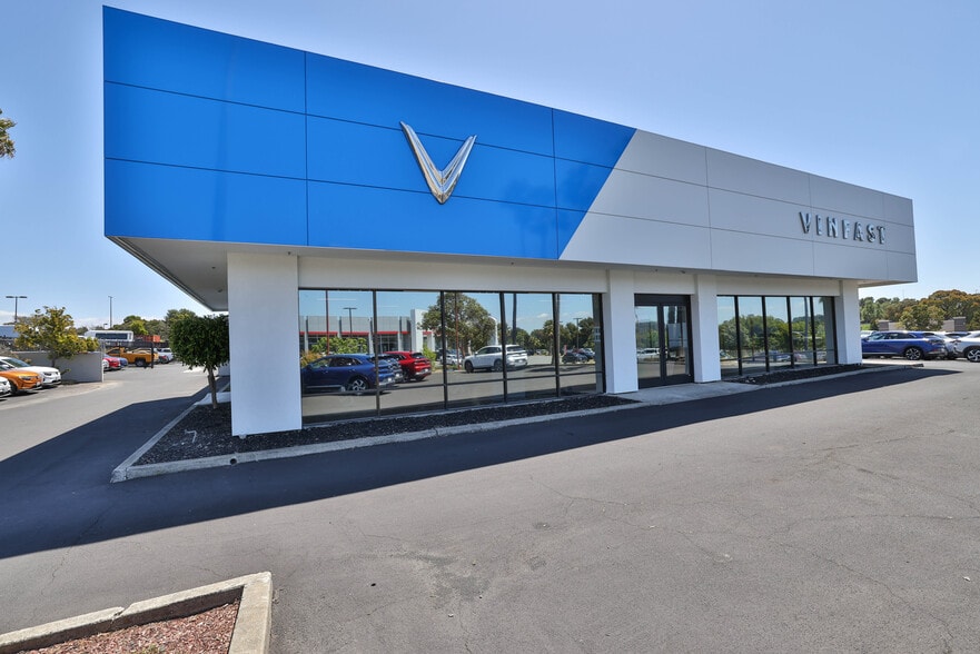 3230 Auto Plz, Richmond, CA for lease - Building Photo - Image 2 of 29