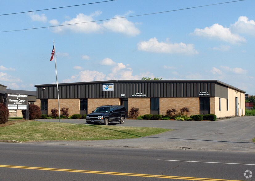 709 Erie Blvd W, Syracuse, NY for sale - Primary Photo - Image 1 of 1