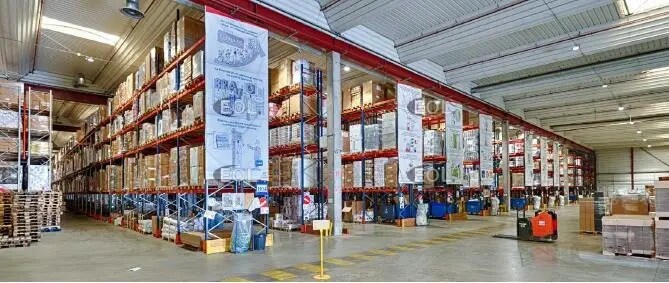 Industrial in Le Meux for lease - Interior Photo - Image 2 of 11