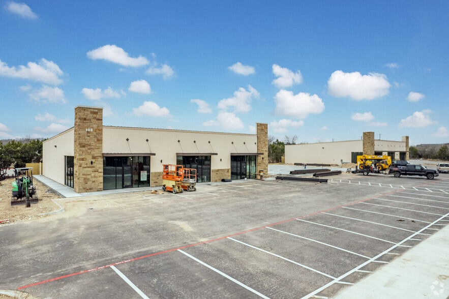 201 Saint Joseph Ct, Liberty Hill, TX for lease - Building Photo - Image 3 of 20