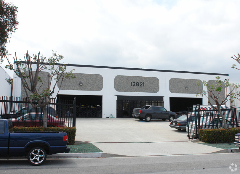 12821 S Spring St, Los Angeles, CA for lease - Primary Photo - Image 1 of 7