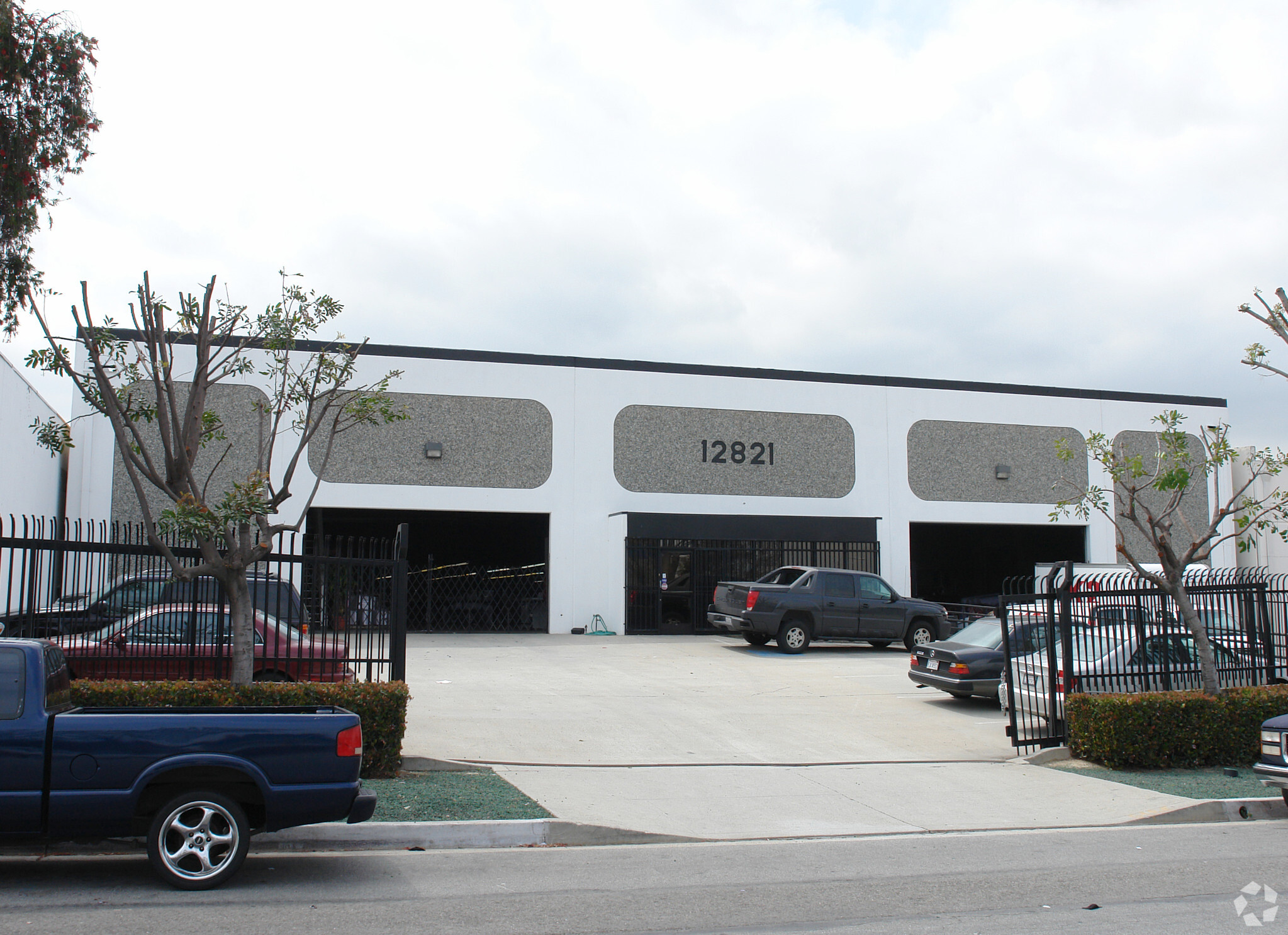 12821 S Spring St, Los Angeles, CA for lease Primary Photo- Image 1 of 8