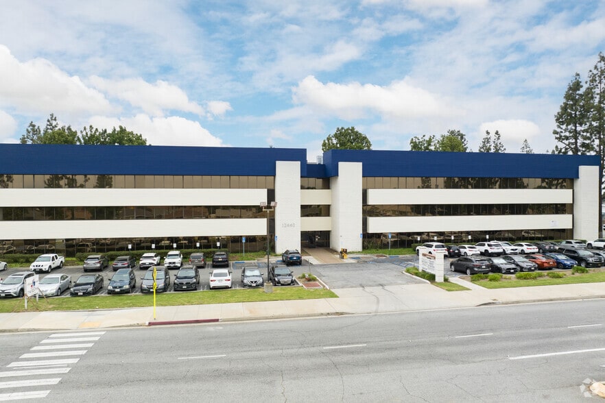 12440 Firestone Blvd, Norwalk, CA for lease - Building Photo - Image 2 of 22