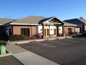 3549 Lear Way, Medford, OR for lease Building Photo- Image 1 of 1