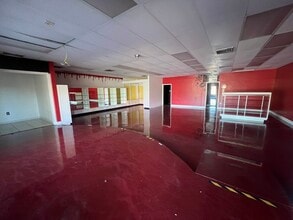4604-4610 Cleveland Heights Blvd, Lakeland, FL for lease Interior Photo- Image 1 of 4